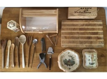 Wooden Kitchen Accessories, Utensils And Ceramic Crockery Britannia Pottery England & Mason's Ironstone