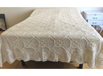 Turn Of The Century, Gorgeous Antique Crochet Blanket In White - In Excellent Condition!!  A Very Rare Find!!