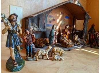 Fantastic Neapolitan Nativity Scenery Includes Authentic Looking Manger And Full Set Of Hand Painted Figurines