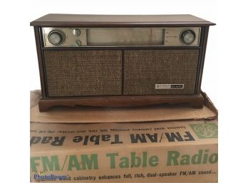 Vintage MCM GE AM/FM Radio.  Original Box