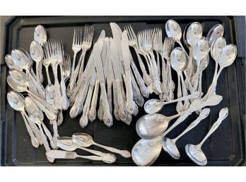 90 Pieces ~ Service For 12 +++ Wm. Rogers 'Royal Victorian' Silverplate Flatware