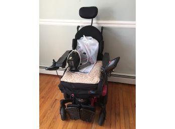 Quickie Motorized Pulse 6 Wheel Chair