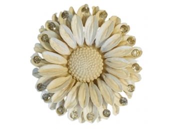 Daisy Pin With Rhinestones