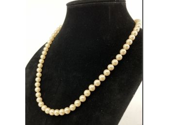 Single-Strand Pearl Bead Necklace