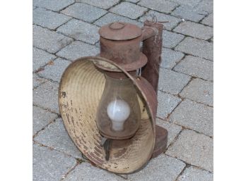 UNUSUAL DIETZ FITZALL KEROSENE LAMP WITH HURRICANE SHADE RECESSED INTO REFLECTOR