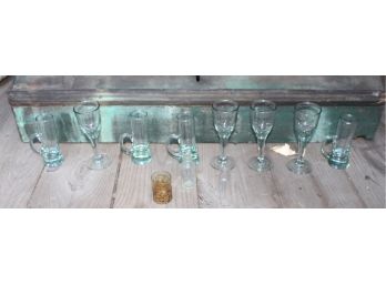 GROUPING OF (11) GLASS CORDIAL AND APERITIF GLASSES