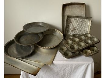 Vintage  Metal Bakeware