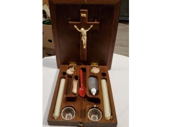 Vintage Sick Call Case With Beautiful Color Print Of Jesus On The Top - Crucifix, 2 Candle, Holy Water,