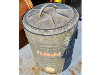 Vintage 1960s Igloo 10 Gallon Cooler / Jug With Pouring Spout -galvanized Steel With Lid