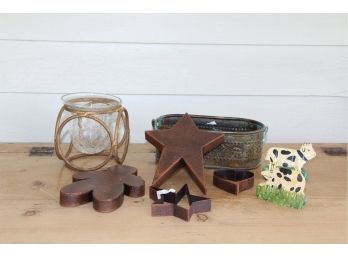 Group Of Miscellaneous Decorations - 8 Pieces