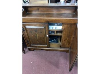 Vintage Mid Century Dry Sink  Magnavox Stereo/ Record Player