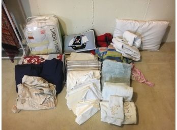 Large Lot Of Towles, Sheets, Linens, Including Twin And Queen Size