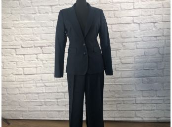 Navy Banana Republic Pant Suit With Fab Striped Liner - Sz 12