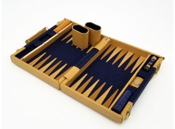 A Tiny Portable Backgammon Board