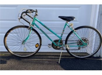 Vintage Early 1980 Era Green 10 Speed Columbia Ardley Bicycle Women's