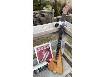 Dulcimer With Tuner, Picks & Instruction Book