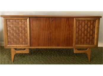 Vintage Lane MCM Cedar Chest No. 2248-13 With Basket Weave Front  NO KEY ( Read Description)