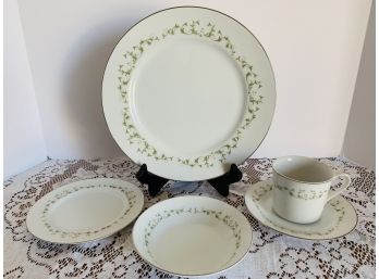 53 Pc. Sheffield Fine China Japan 'elegance' 502 H  Mixed Number Of Pieces-see Description