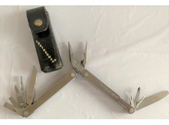 Vintage LEATHERMAN PST II Pocket Knife In Leatherman Leather Case