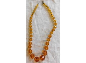 Pretty Vintage Fceted Glass Beads Necklace