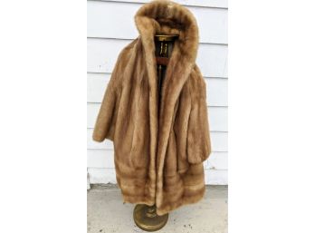 Honey Colored Mink From Maxine Furs  Vintage (Size  Small)