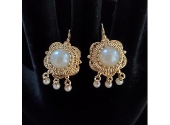 Beautiful 14k Pearl Earrings