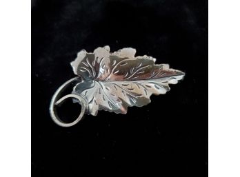 Sterling Silver Jewelart Leaf Pin