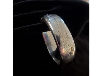 Vintage 1973 Birmingham Sterling Silver Hinged Bangle