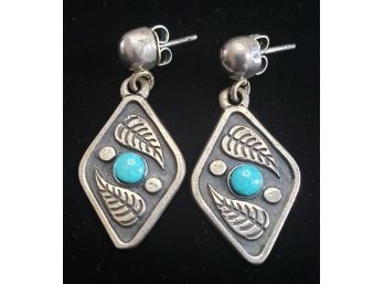 Vintage Sterling Silver Turquoise Stone With Leaf Pattern Earrings