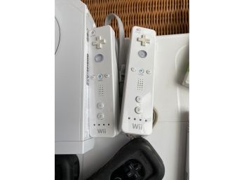 WII By Nintendo - Miscellaneous Pieces - See Pics