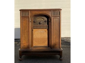 Atwater Kent Console Radio Model 76