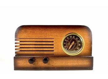 Midland Radio - Minimalist In Art Deco Design