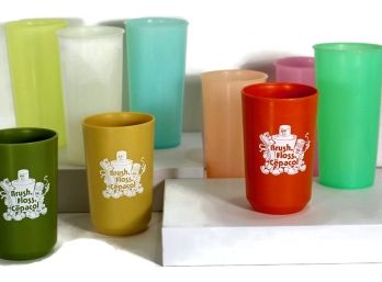 Set Of Plastic Tumblers/Glasses By Tupperware & Rubbermaid