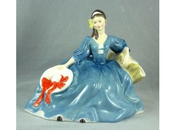 Beautiful Vintage Retired Royal Doulton Figurine 'elyse' HN  2429