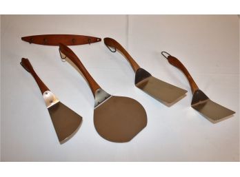 Cute Danish Modern Wooden Utensil Set