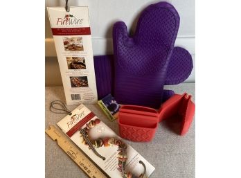 Silicone Pot Holders & Grilling Skewers