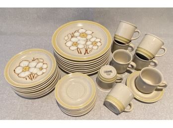 Stoneware By Montgomery Ward   (petals - Japan)