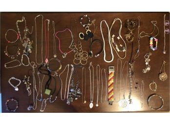 Lot Of Fine Costume Jewelry : Necklaces, Bracelets, Pendants, Beads, Bangles, Leather, Etc!!!