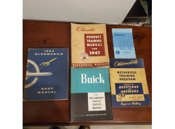 Lot Of Five (5) Vintage Automobile Owner Manuals - Maintenance / Repairs Manuals