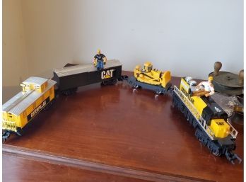 Toy State Train Set - Engine, Caterpillar Boxcar & Caboose, & Bulldozer Flatbed Car & 2 Workman Battery Op.