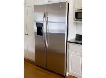 GE Profile Stainless Steel Finish Side By Side Refrigerator With Ice Machine PSC23SGRB SS