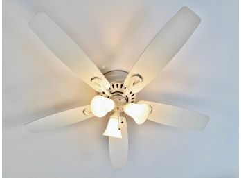 Hunter 3-light Ceiling Fan In White With Frosted Glass Shades