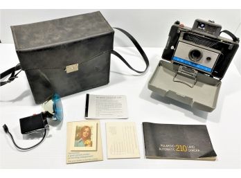 Vintage Polaroid Automatic 210 Land Camera With Polaroid Light Kit