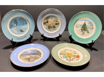 Lot Of Five Wedgwood For Avon Collectors Christmas Plates - From 1976 To 1980