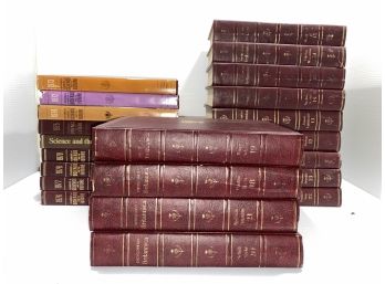 Lot Of 1970's Encyclopedia Britannica Arts & Science Dictionaries & 1972-80 Yearbook Of Science & The Future