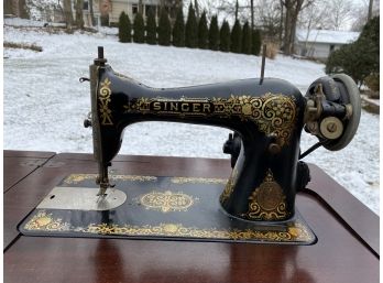 Antique Gold Leafed Singer Sewing Machine Model #g8639748 & Wood Table