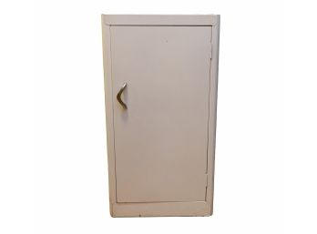 White Metal Cabinet With 3 Shelves, 17 X 11 X 32 High.