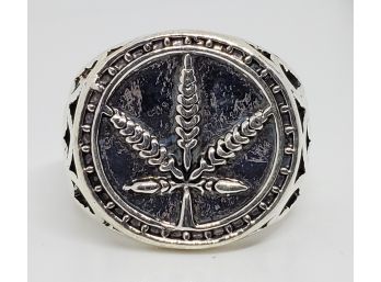 Really Cool Pot Leaf Ring In Silver Tone