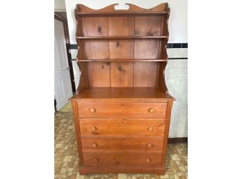 Early American Pin And Cove Dovetail Hutch With Bottom Drawers