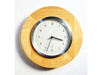 Vintage Solid Wood Modern Wall Clock .